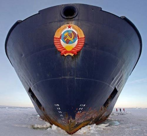 “克里尼科夫船长”号破冰船